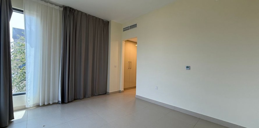 Dubai Hills Estate、Dubai、UAEにあるヴィラ 4ベッドルーム、201.8 m2 No723258