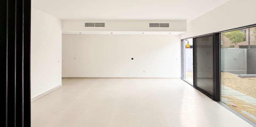 Kaupunkipientalo Tilal City, Sharjah, Arabiemiraatit 4 makuuhuonetta, 247.21 m2 № 749036