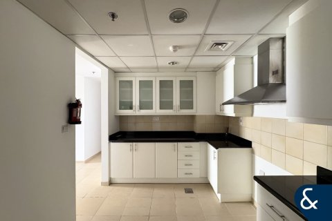 Apartament de închiriat în Jumeirah Beach Residence, Dubai, EAU 3 dormitoare, 175 mp.  №688903 - poză 5