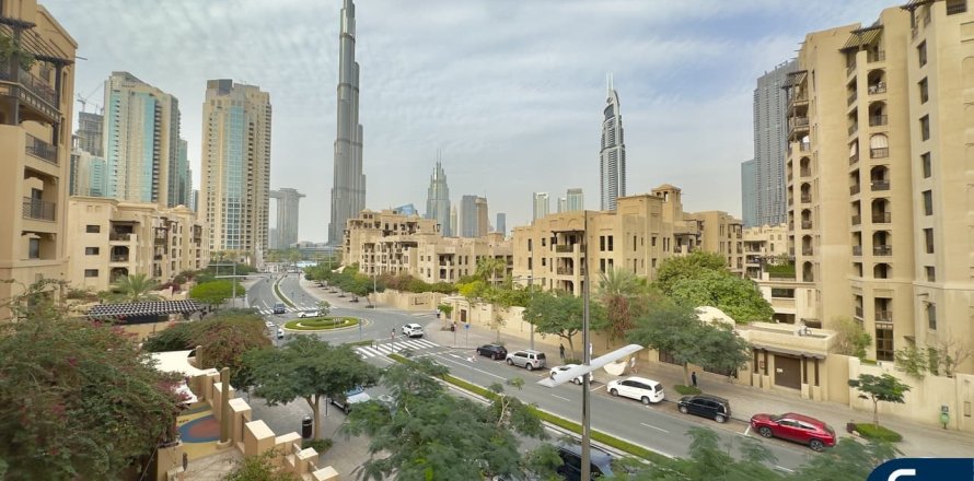 Appartamento a Old Town, Dubai, EAU 2 camere da letto, 130 mq. № 688893