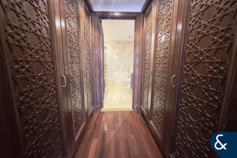 Appartamento in affitto a Old Town, Dubai, EAU 2 camere da letto, 130 mq. № 688893 - foto 22