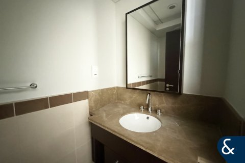 Appartement te huur in Downtown Dubai (Downtown Burj Dubai), Dubai, VAE 1 slaapkamer, 74 vr.m., nr 688904 - foto 15