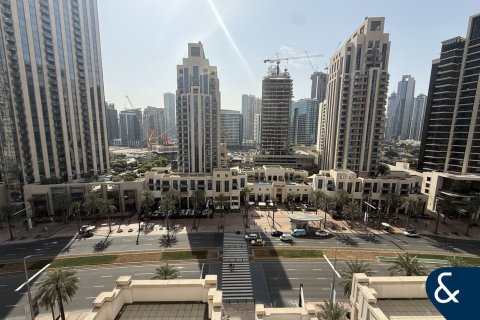 Appartement te huur in Downtown Dubai (Downtown Burj Dubai), Dubai, VAE 1 slaapkamer, 74 vr.m., nr 688904 - foto 13