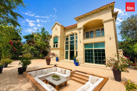Villa en Jumeirah Islands, Dubai, EAU 4 dormitorios, 988.2 m² № 766434