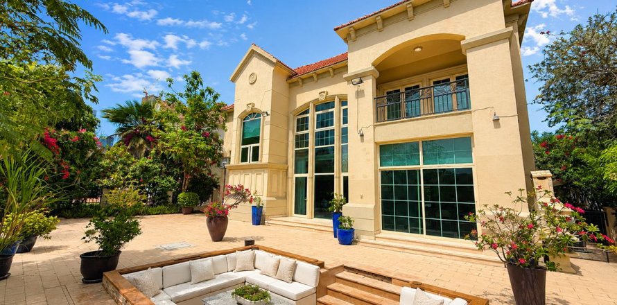 Villa a Jumeirah Islands, Dubai, EAU 4 camere da letto, 988.2 mq. № 766434