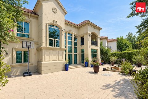 ویلا در Jumeirah Islands، Dubai ، امارات متحده عربی 4 خوابه ، 988.2 متر مربع.  شماره 766434