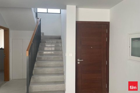 Dubai, BAE’de kiralık townhouse 3 yatak odası, 160.9 m&sup2; No 668735 - fotoğraf 7
