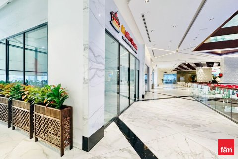 Trgovina u Dubai, UAE 73 m2 Br. 668731 - fotografija 1