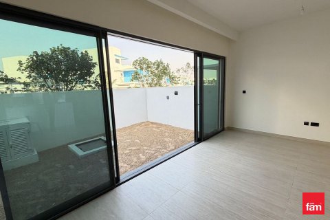Townhouse sa Dubai, UAE 4 silid-tulugan, 211.5 sq.m. № 668732 - larawan 3