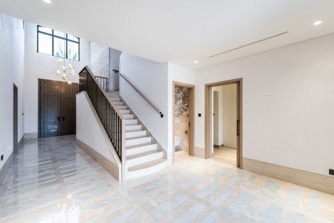 Villa à vendre à Palm Jumeirah, Dubai, EAU 4 chambres, 465 m2 № 751351 - photo 2