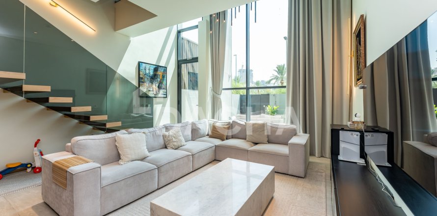 Villa a Jumeirah Village Circle, Dubai, EAU 3 camere da letto, 202 mq. № 720562