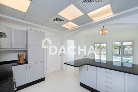 Villa till försäljning i Meadows, Dubai, UAE 5 sovrum, 332 kvm Nr. 720564 - fotografi 14