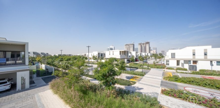 Villa a Tilal Al Ghaf, Dubai, EAU 4 camere da letto, 306 mq. № 687082