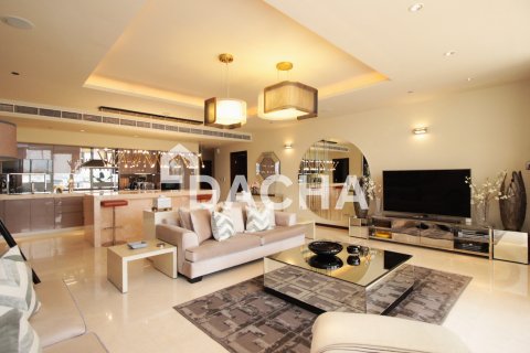 Apartamento en venta en Palm Jumeirah, Dubai, EAU 2 dormitorios, 223 m2 № 707879 - foto 2