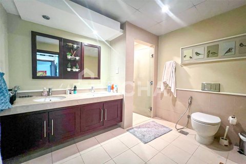 Apartamento en venta en The Views, Dubai, EAU 2 dormitorios, 135 m2 № 707877 - foto 9