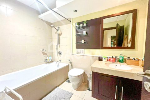 Apartamento en venta en The Views, Dubai, EAU 2 dormitorios, 135 m2 № 707877 - foto 12