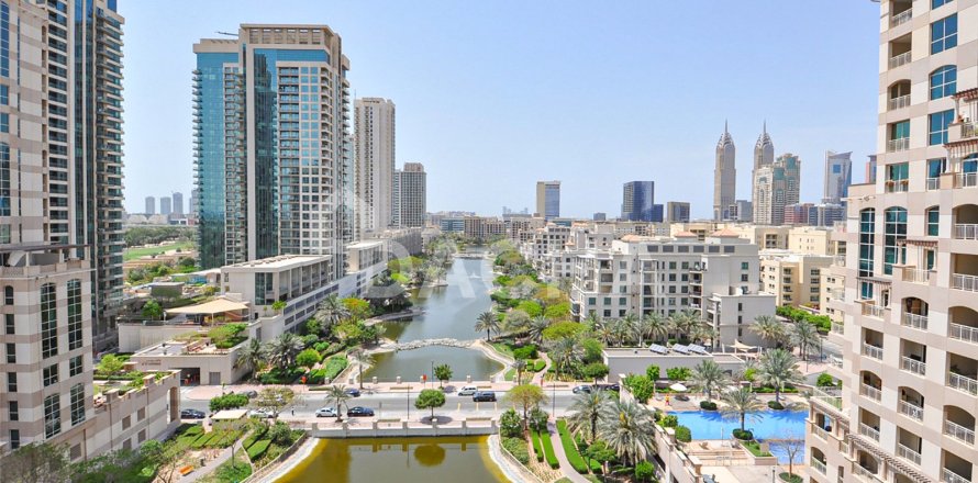 Apartamento en The Views, Dubai, EAU 2 dormitorios, 135 m² № 707877
