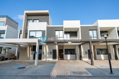 Townhouse in Abu Dhabi, UAE 3 bedrooms, 183.8 sq.m. № 635611 - photo 1