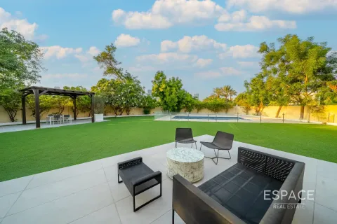 Vila u Meadows, Dubai, UAE 6 spavaćih soba, 457 m2 Br. 649524 - fotografija 20