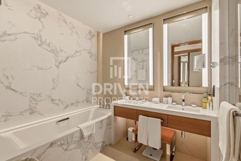 Appartamento in vendita a Downtown Dubai (Downtown Burj Dubai), Dubai, EAU 2 camere da letto, 114.18 mq. № 765431 - foto 12