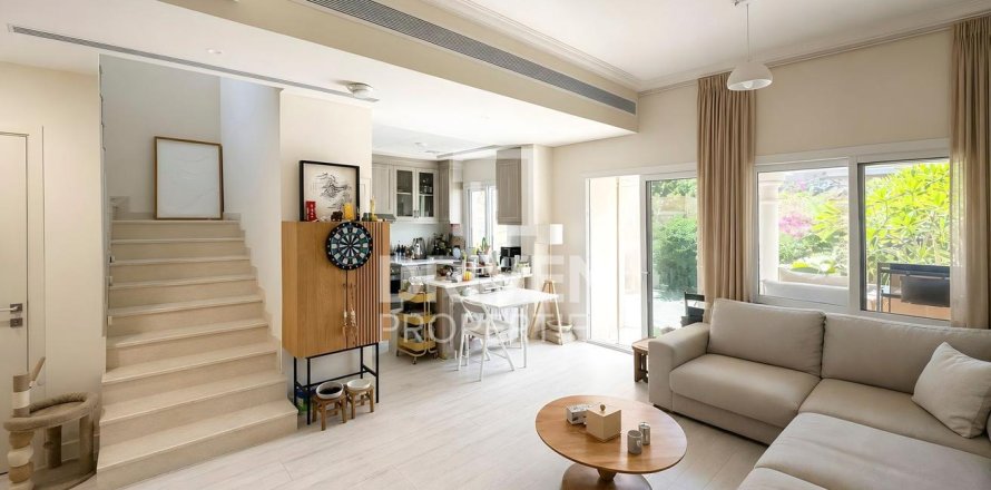Villa Serena, Dubaijā, AAE 2 istabas, 172.52 m2 Nr. 765436