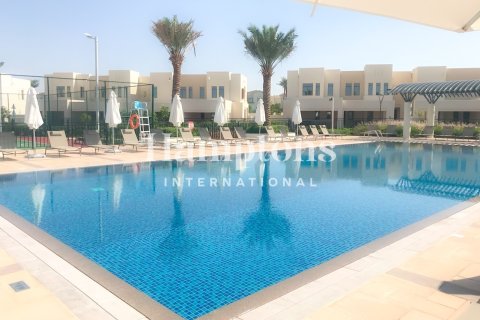 Radhus uthyres i Arabian Ranches, Dubai, UAE 3 sovrum, 283.72018782 kvm Nr. 719034 - fotografi 18