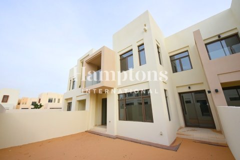 Radhus uthyres i Arabian Ranches, Dubai, UAE 3 sovrum, 283.72018782 kvm Nr. 719034 - fotografi 6