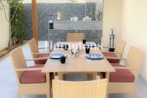 Radhus uthyres i Arabian Ranches, Dubai, UAE 3 sovrum, 283.72018782 kvm Nr. 719034 - fotografi 2
