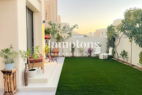 Radhus uthyres i Arabian Ranches, Dubai, UAE 3 sovrum, 283.72018782 kvm Nr. 719034 - fotografi 1