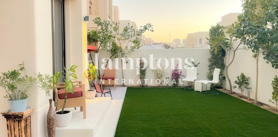 Radhus i Arabian Ranches, Dubai, UAE 3 sovrum, 283.72 kvm Nr. 719034