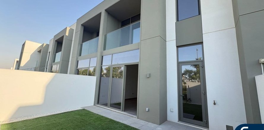 Villa à Arabian Ranches 3, Dubai, EAU: 3 chambres, 145 m2 № 688586