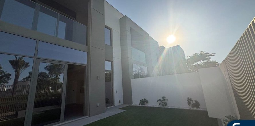 Huvila Arabian Ranches 3, Dubai, Arabiemiraatit 3 makuuhuonetta, 145 m2 № 688585