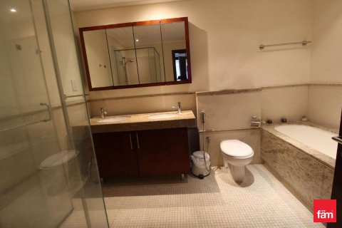 Appartamento in vendita a Downtown Dubai (Downtown Burj Dubai), Dubai, EAU 2 camere da letto, 150.7 mq. № 629240 - foto 9