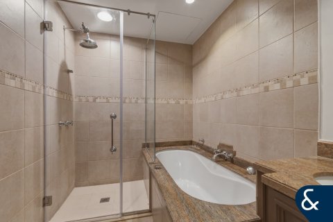 דירה להשכרה ב Old Town, Dubai, איחוד האמירויות  3 חדרי שינה, 181 מ"ר, מספר 697587 - תמונה 19