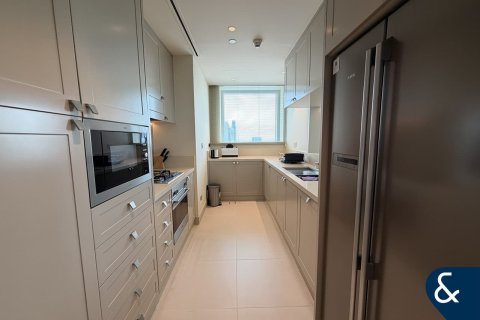 דירה להשכרה ב Downtown Dubai (Downtown Burj Dubai), Dubai, איחוד האמירויות  2 חדרי שינה, 134 מ"ר, מספר 697589 - תמונה 3