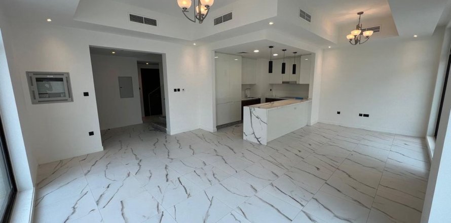 Townhouse in Dubai, UAE 4 bedrooms, 187.2 sq.m. № 711556