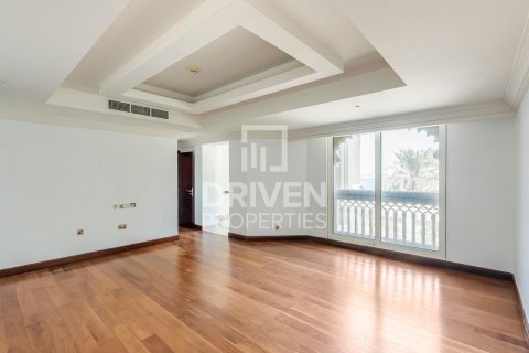 Palm Jumeirah, Dubai, UAE의 판매용 빌라 침실 4개, 1079.07제곱미터 번호 744293 - 사진 13