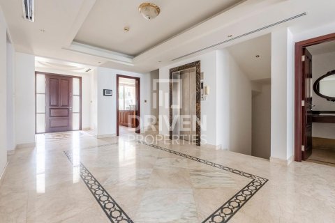 Palm Jumeirah, Dubai, UAE의 판매용 빌라 침실 4개, 1079.07제곱미터 번호 744293 - 사진 8