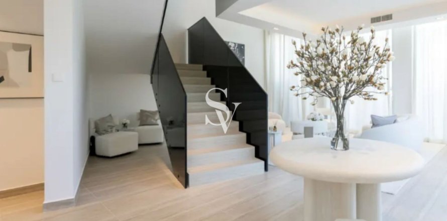 Al Barari, Dubai, UAE의 타운하우스 침실 4개, 180제곱미터 번호 686748