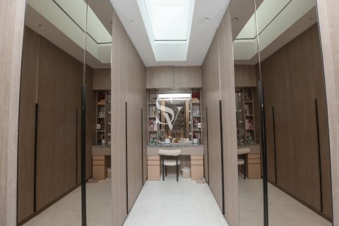 Tilal Al Ghaf, Dubai, UAE의 임대용 빌라 침실 5개, 650제곱미터 번호 686745 - 사진 17