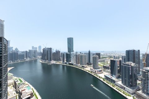 Business Bay, Dubai, UAE의 임대용 아파트 침실 2개, 192.01제곱미터 번호 749920 - 사진 5