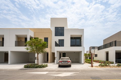 Řadový dům v Arabian Ranches 3, Dubai, SAE 4 ložnice, 145.76 m² Č.: 749916