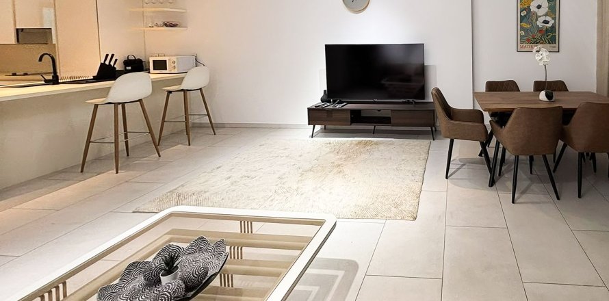 Apartment in Business Bay, Dubai, UAE 1 bedroom, 109.83 sq.m. № 749917