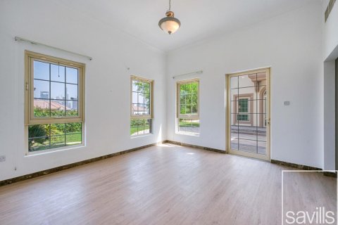 Villa para arrendamento em Jumeirah Islands, Dubai, EAU 5 quartos, 603.87 m2 № 747437 - foto 13