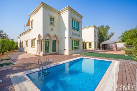 Вилла в Jumeirah Islands, Дубай, ОАЭ 5 спален, 603.87м2 № 747436