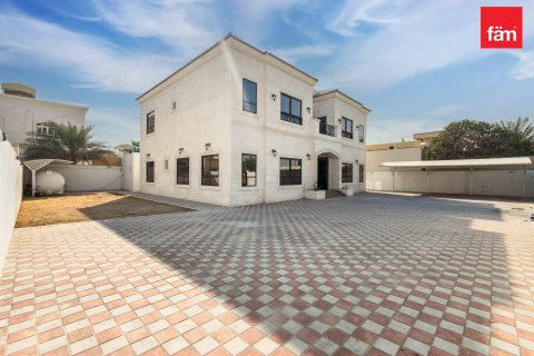 Villa à louer à Al Barsha, Dubai, EAU 6 chambres, 1393.5 m2 № 668894 - photo 23