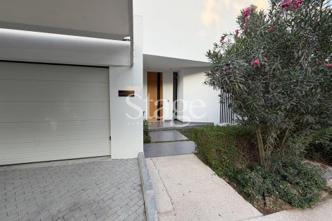 Villa til salgs i Al Barari, Dubai, Emiratene 5 soverom, 442 kvm Nr. 662116 - Foto 3