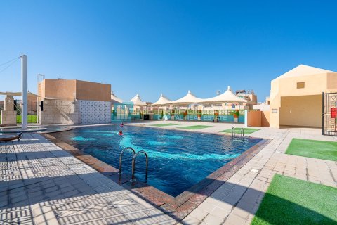 Huvila Al Mushrif, Abu Dhabi, Arabiemiraatit 11 makuuhuonetta, 1834.9 m2 № 662118 - kuva 3