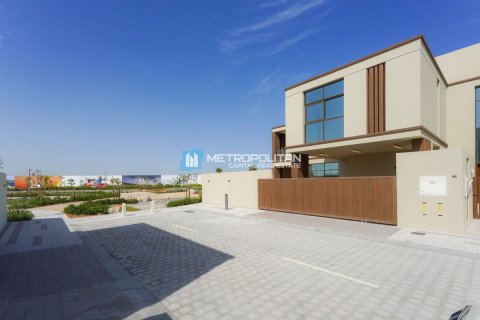 Shtëpi në qytet në Abu Dhabi, Emiratet e Bashkuara Arabe 3 dhoma gjumi, 228.7 m2. № 662121 - Foto 4