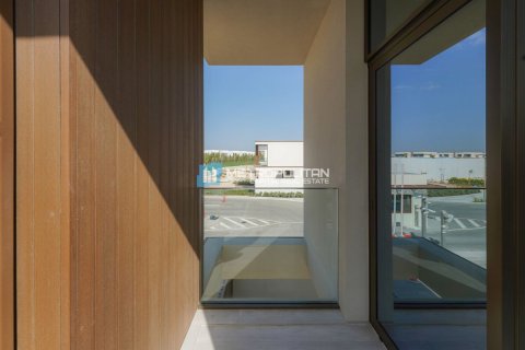 Shtëpi në qytet në Abu Dhabi, Emiratet e Bashkuara Arabe 3 dhoma gjumi, 228.7 m2. № 662121 - Foto 20